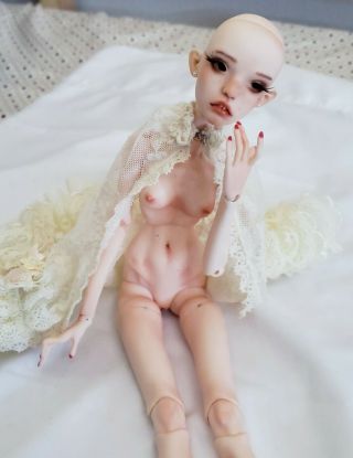 Popovy Sisters Peewit Bjd Fashion Doll Recast With Frilly Lace Cape