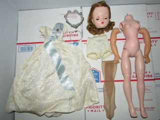Vintage Madame Alexander Cissy Queen Elizabeth Doll Tlc