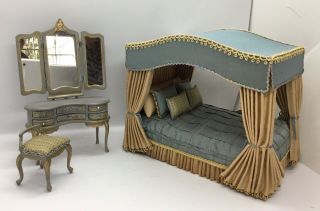 Dollhouse Miniatures Artisan Ooak 3 - Piece Silk Canopy Bedroom Set