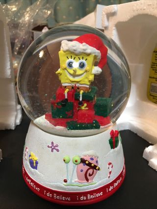 Spongebob Square Pants Christmas Snow Globe,  Collector Plays Jingle Bells