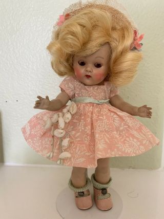 Vintage Vogue Strung Ginny - Blond Hair.  Rare Outfit