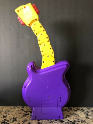 The Wiggles Guitar Wiggly Giggly Singing Dancing.  Spin Master 2004 2