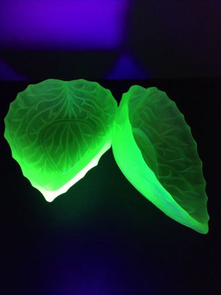 2 Bagley Uranium Green Glass Leaf Shaped Bowls Antique/vintage 14cm L