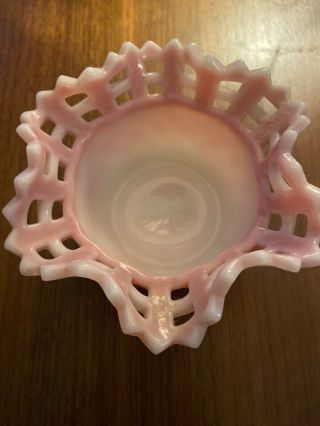 Vintage 6” Fenton Art Glass Pink And White Basketweave Ruffled Bowl Vase
