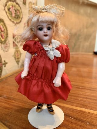 Simon Halbig Kammer Reinhardt Antique Doll Mignonette Sleep Eyes Trunk 4.  5”