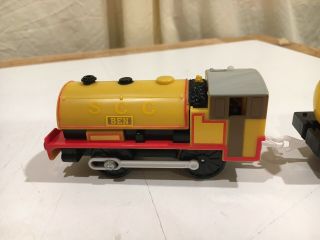 TOMY Motorized Ben with Yellow Oil Car for Thomas and Friends Trackmaster 3