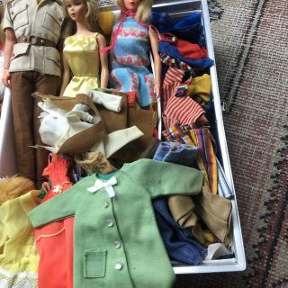 Vintage 1968 Mattel Barbie Doll Trunk Case With Dolls,  Clothes And Accessories 6