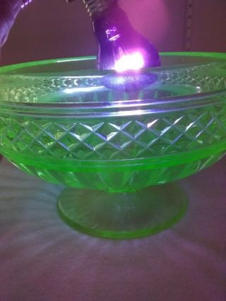 Vintage Green Vaseline/depression Glass Footed/round Diamond Cut Pressed Bowl