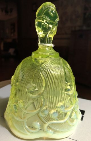 Fenton Art Glass Vaseline Opalescent Lily Of The Valley Bell