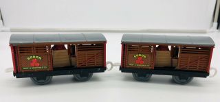 2pc.  See - inside Cargo Boxcars Sliding Doors Orchard Thomas & Friends Trackmaster 3
