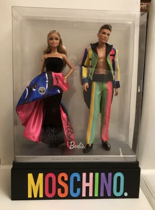 2016 Moschino Barbie And Ken Dolls Gift Set Drw81