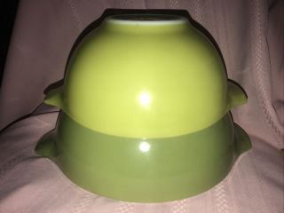 Pyrex " Verde Green " Cinderella Nesting Mixing Bowls 442 443 Set Of Two