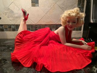 Franklin Marilyn Monroe Porcelain Doll.  Red Dress On Velvet Wooden Platform