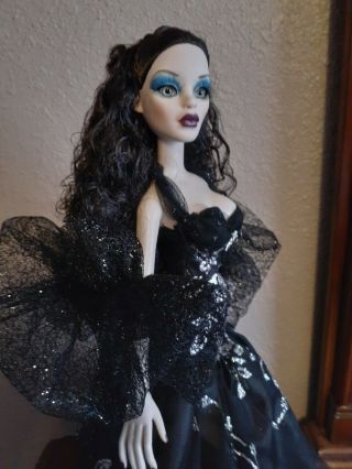 Tonner Parnilla Ghastly Wilde Imagination Queen Of The Dark Seas Le 125 Dolls