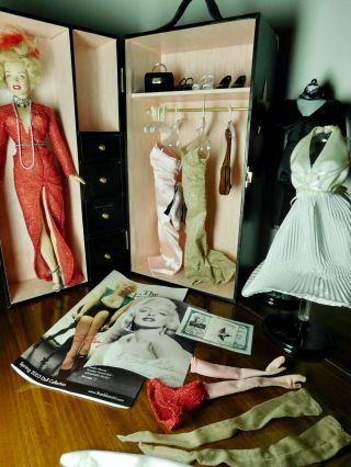 Franklin Marilyn Monroe Doll With Trunk Outfits Accessories
