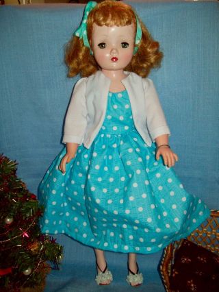 Vintage Madame Alexander 20” Cissy Doll/summery Outfit