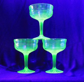 Set Of 3 Depression Glass Green Tall Uranium Sherbet/champagne Glasses