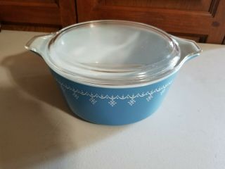Vintage Pyrex 2.  5 Qt Snowflake Garland Blue Casserole Dish With Lid