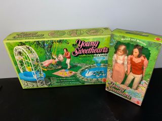 Barbie 1975 Mattel Young Sweethearts Wishing Well Park And Dolls
