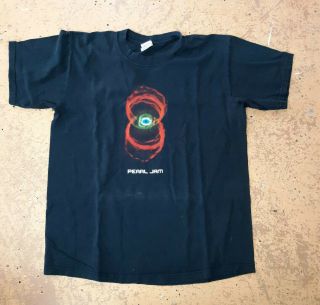 Classic Vintage Pearl Jam Concert Tour Shirt - 2000 - L - Pre - Owned T - Shirt