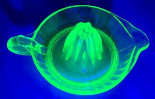 Large Vintage Depression Glass Green Vaseline Uranium Citrus Reamer Juicer Glows