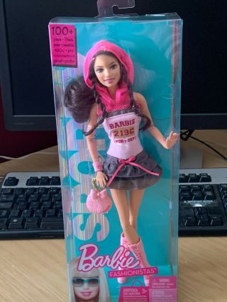 Barbie Fashionista Doll - Sporty - Misb