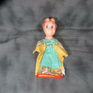 And Vintage Peter Pan Wendy Puppet,  Walt Disney Gund With Wendy Dress