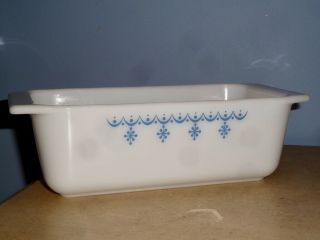 Vtg Glass 913 Pyrex Blue Snowflake Garland Loaf Dish Pan 8 1/2 X 4 1/2 X 2 1/2