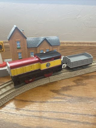 Thomas & Friends Trackmaster Dart Engine And Cargo Car Motorized Train