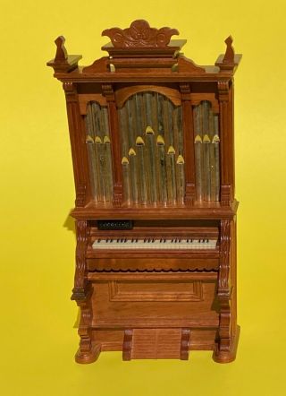 Dollhouse 1/12 Scale Miniature Pump Organ,