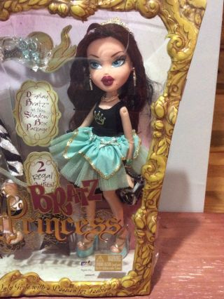 BRATZ PRINCESS Roxxi Doll w/ Accessories In Shadow Box with Tiara For You NRFB 3