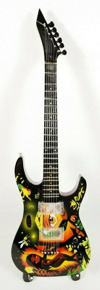 Metallica Kirk Hammet Miniature Tribute Guitar With Stand - Mca 061 Mta12