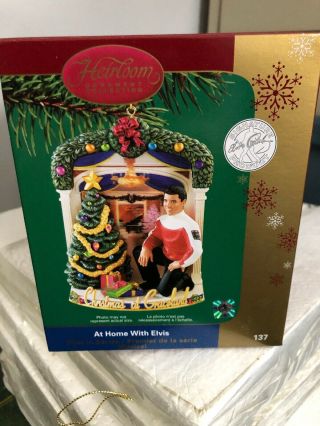 2005 Carlton Cards Heirloom Home With Elvis Musical Christmas Tree Ornament 137