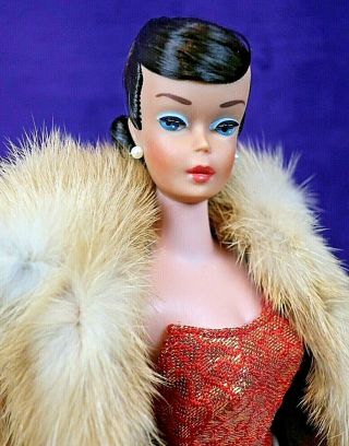 Elegant 1964 Vintage Dark Brunette Swirl Ponytail Barbie No Green Hair Oss Bin