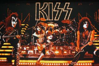 “kiss” Rock Band (1978 Live On Stage) Poster - L@@k