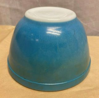 Vintage Pyrex 401 Mixing Bowl 1.  5pt Blue Turquoise Small Nesting