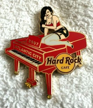 Hard Rock Cafe Atlantic City 2007 Sexy Girl On Piano Pin - Le 300 - 36708