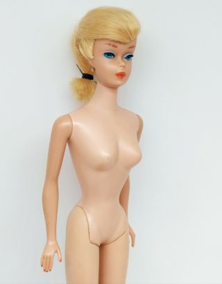 Vintage 1960s Blonde Ponytail Swirl Barbie doll. 3