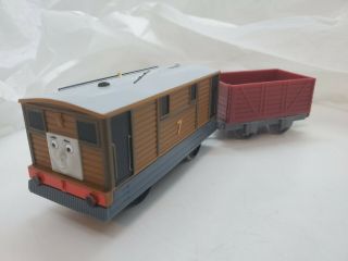Thomas The Train Trackmaster Motorized Toby The Tram & Car Gullane Mattel