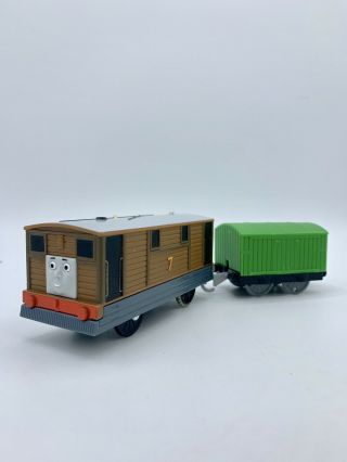 Thomas & Friends Trackmaster Toby (2013) Motorized W/ Green Boxcar Train