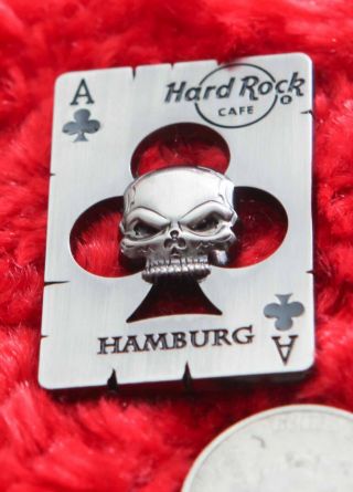 Hard Rock Cafe Pin HAMBURG 3D SKULL Poker Playing Card club hat lapel logo 3