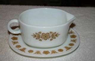 Vintage Pyrex Butterfly Gold Floral Gravy Boat 77b With Under Plate 77u