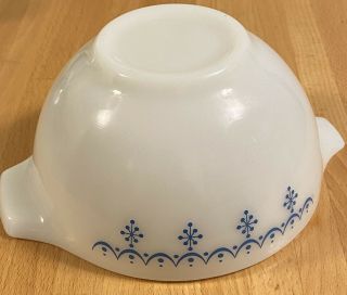 Vintage Pyrex Snowflake Blue Garland Cinderella Mixing Bowl 1 1/2 PINT 441 2