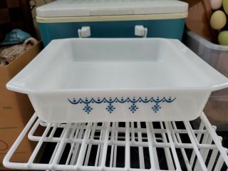 Vintage Pyrex 922 Square 8x8x2 " Snowflake Garland Blue White Dish