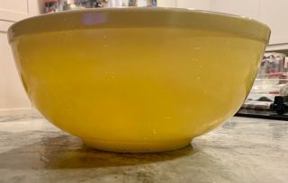 Vintage Pyrex Yellow 4 Qt.  Mixing Bowl 404