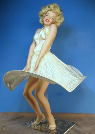 Nib Franklin Heirloom Marilyn Monroe Seven Year Itch Porcelain 17 " Doll 