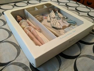 Nrfb Barbie Fashion Model " Continental Holiday Giftset " Silkstone Doll