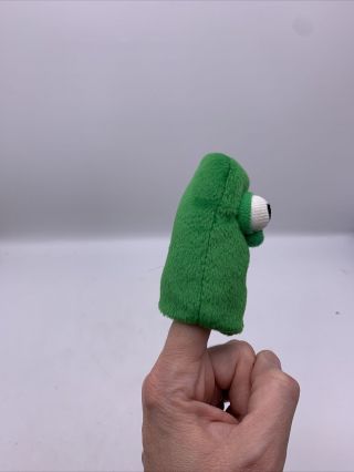 VeggieTales Larry the Cucumber Plush Finger Puppet Big Ideas CR Gibson 2