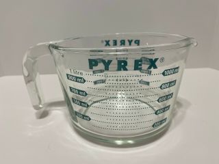 Vintage Pyrex 4 Cup / 1 Quart Measuring Cup Bowl GREEN LETTERS 3