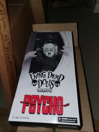 Living Dead Dolls Ldd Presents Norman Bates B&w Mother Psycho Mezco